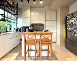 Springhill (D27), Terrace #518650431